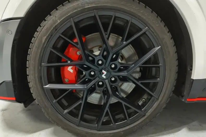 Hyundai IONIQ 5 din 2024 cu 19.990 km - oferta HYU176221 - foto 17