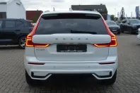 Volvo XC60 din 2022 cu 73.900 km - oferta VOL176226 - foto 4