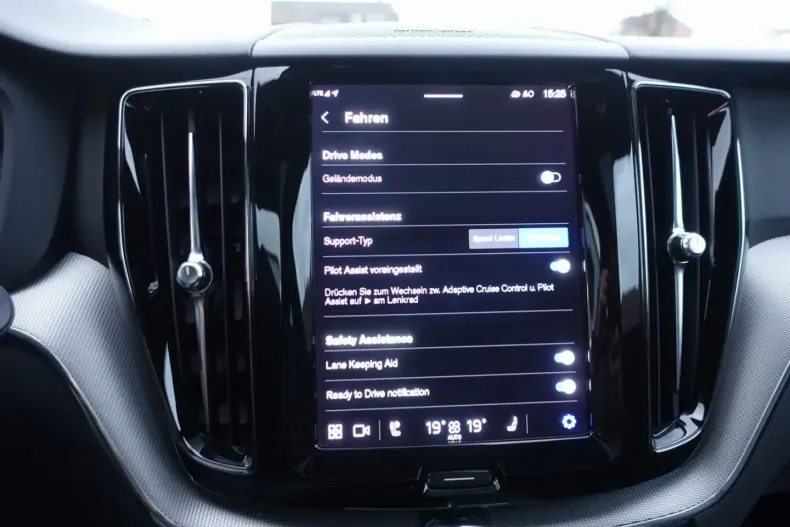 Volvo XC60 din 2022 cu 73.900 km - oferta VOL176226 - foto 23