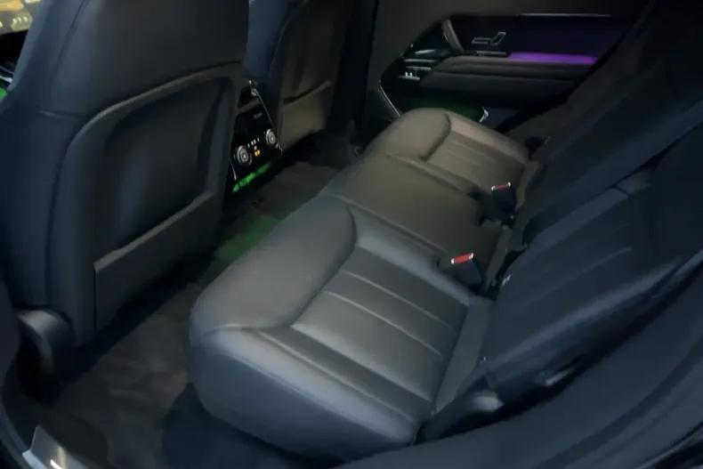 Land Rover Range Rover Sport din 2025 cu 10.584 km - oferta LAN176229 - foto 9