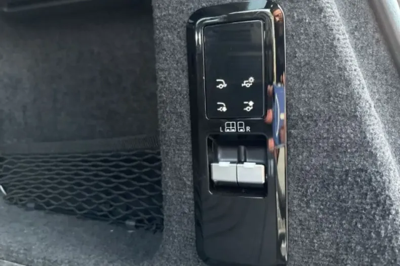 Land Rover Range Rover Sport din 2024 cu 12.816 km - oferta LAN176230 - foto 16