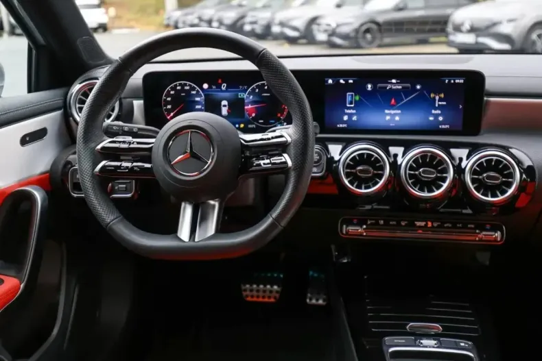 Mercedes-Benz A 220 din 2024 cu 6.500 km - oferta MER176232 - foto 7