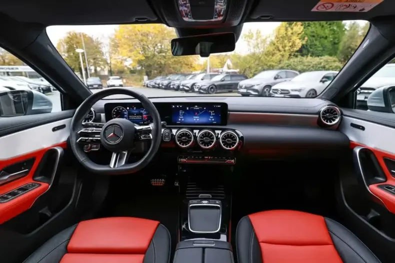 Mercedes-Benz A 220 din 2024 cu 6.500 km - oferta MER176232 - foto 8