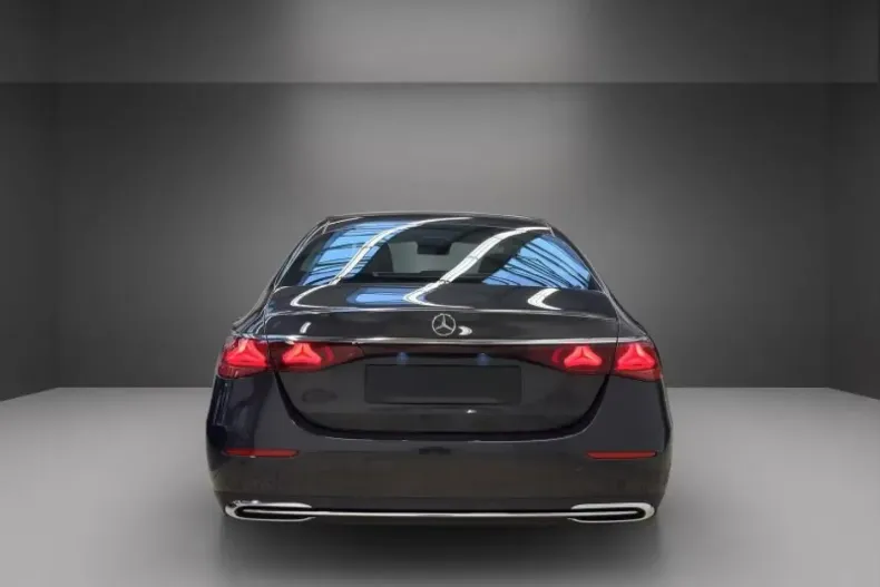 Mercedes-Benz E 200 din 2024 cu 706 km - oferta MER176239 - foto 6