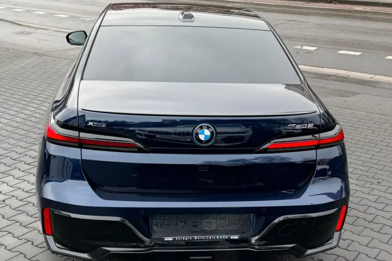 BMW 750 din 2023 cu 95.900 km - oferta BMW176261 - foto 9