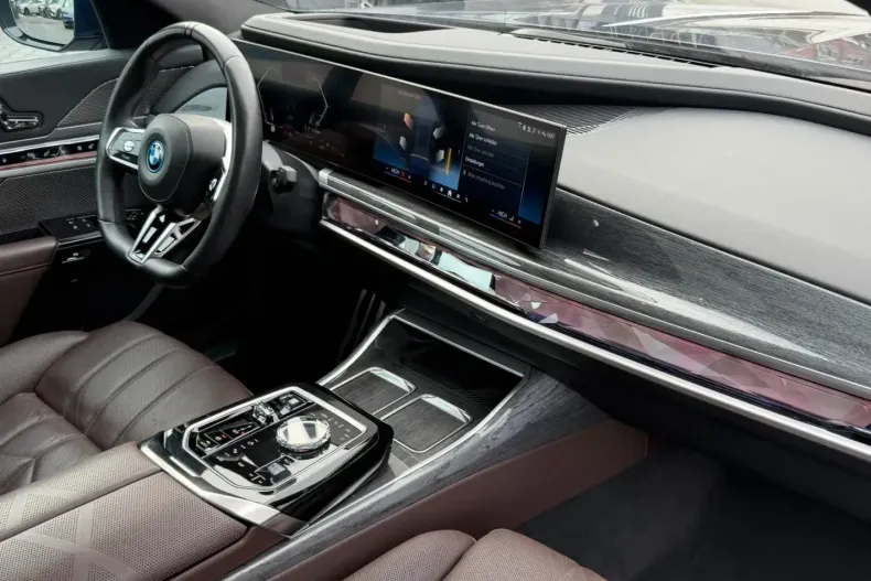 BMW 750 din 2023 cu 95.900 km - oferta BMW176261 - foto 17