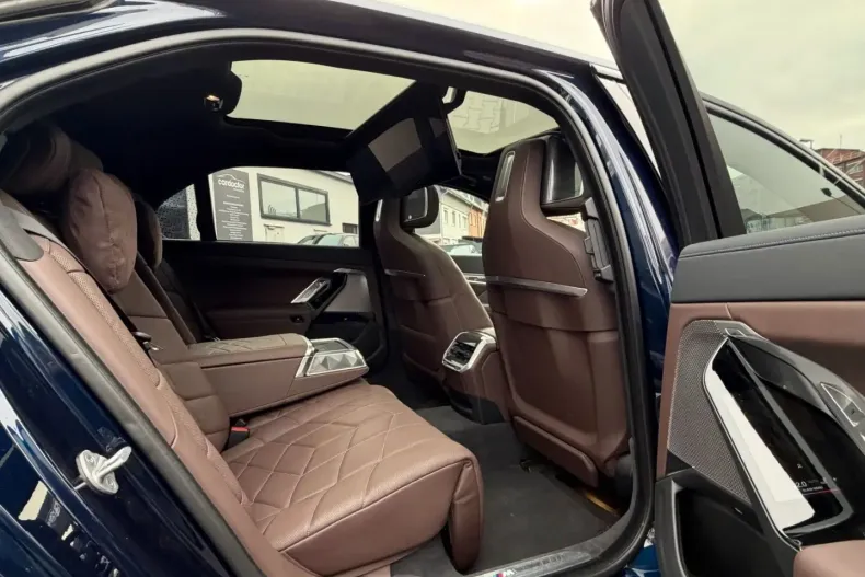 BMW 750 din 2023 cu 95.900 km - oferta BMW176261 - foto 20