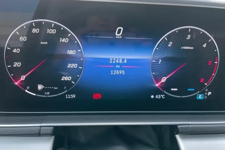 Mercedes-Benz GLE 300 din 2024 cu 12.682 km - oferta MER176273 - foto 13