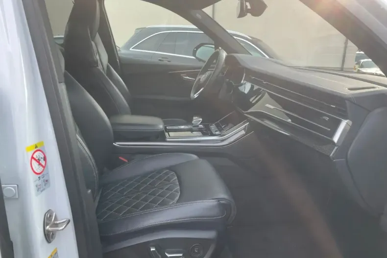 Audi SQ7 din 2022 cu 52.000 km - oferta AUD176274 - foto 8