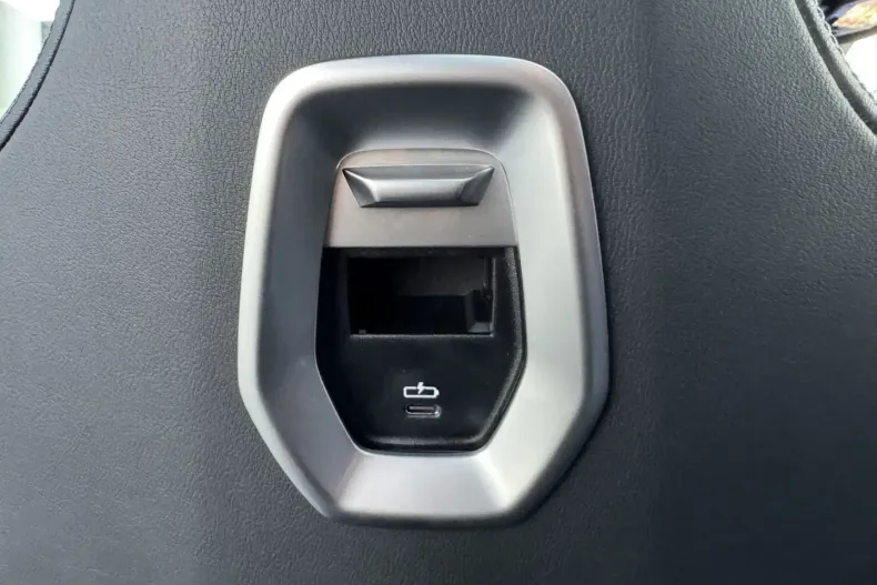 BMW 750 din 2024 cu 68.930 km - oferta BMW176276 - foto 29