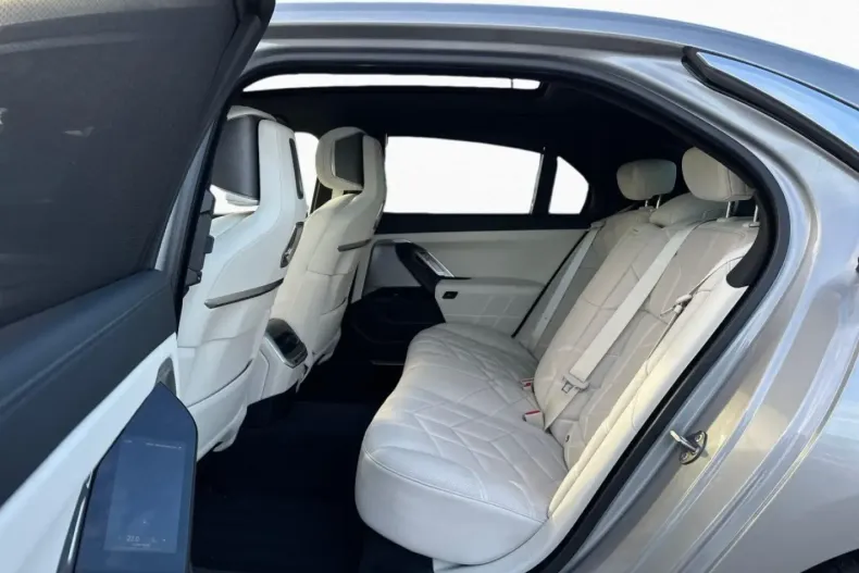 BMW 740 din 2024 cu 94.883 km - oferta BMW176278 - foto 5