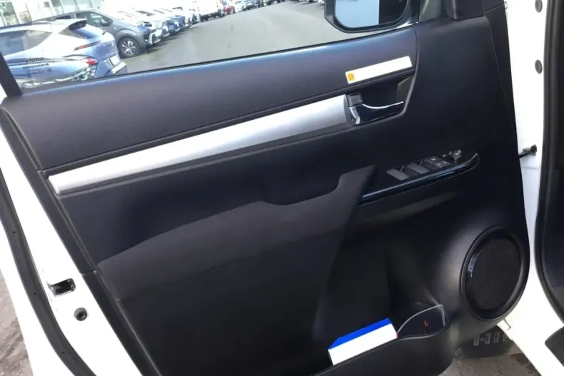 Toyota Hilux din 2024 cu 9.999 km - oferta TOY176281 - foto 11