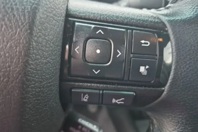 Toyota Hilux din 2023 cu 83.274 km - oferta TOY176284 - foto 19