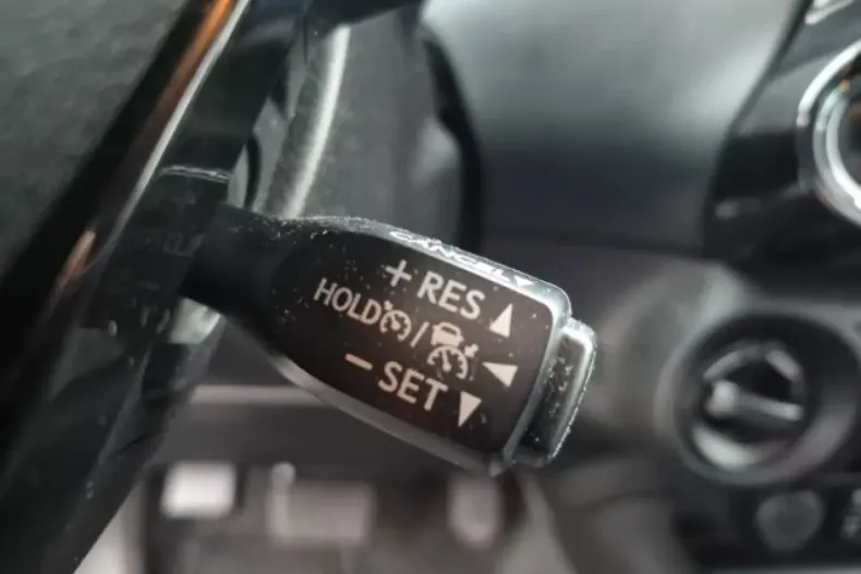 Toyota Hilux din 2023 cu 83.274 km - oferta TOY176284 - foto 21