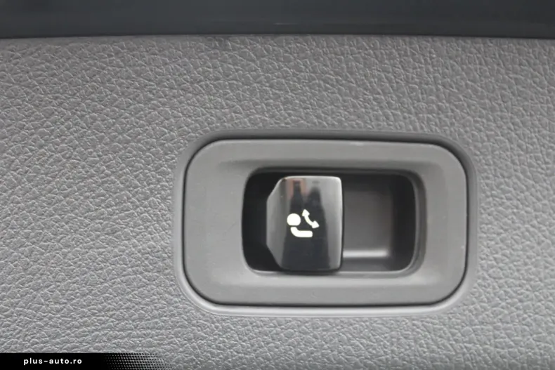 Mercedes-Benz GLC 300 din 2023 cu 31.569 km - oferta MER176287 - foto 20