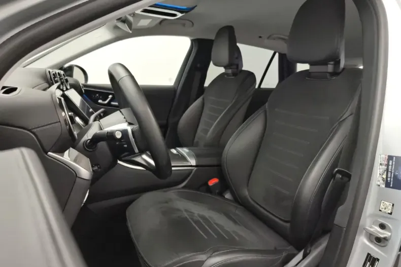 Mercedes-Benz GLC 300 din 2023 cu 26.570 km - oferta MER176288 - foto 19