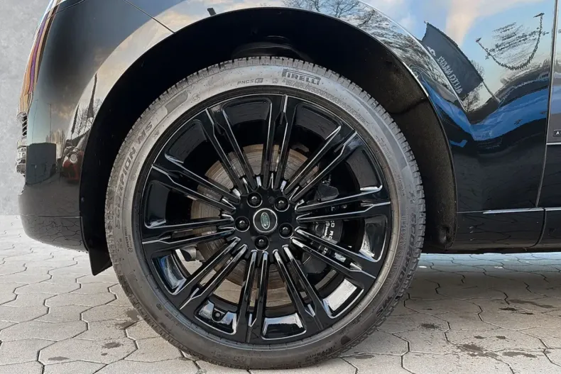 Land Rover Range Rover din 2025 cu 19.913 km - oferta LAN176292 - foto 9