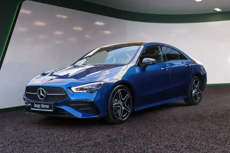 Mercedes-Benz CLA 180 din 2024 cu 3.952 km - oferta MER176294 - foto 1