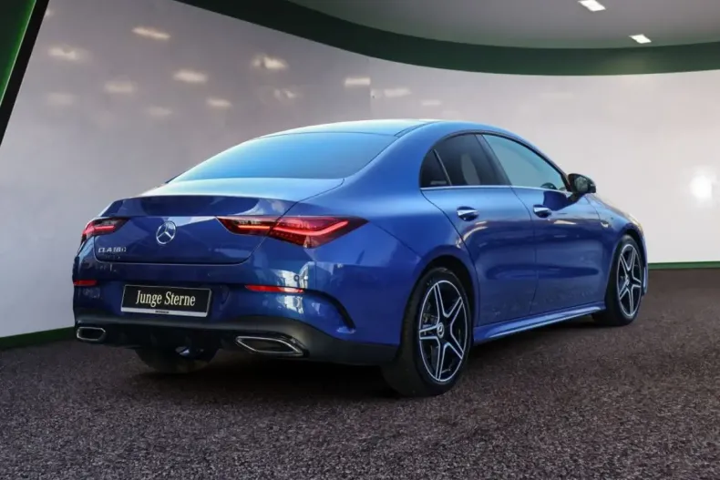 Mercedes-Benz CLA 180 din 2024 cu 3.952 km - oferta MER176294 - foto 3