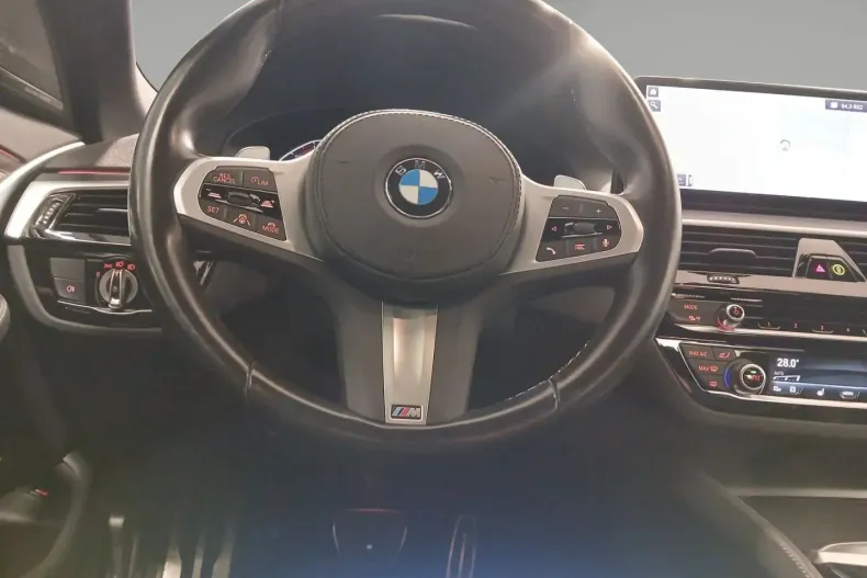 BMW 530 din 2022 cu 55.160 km - oferta BMW176297 - foto 11