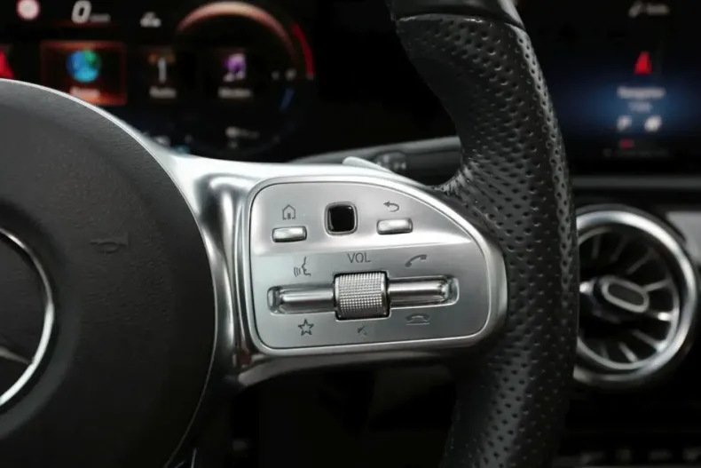 Mercedes-Benz CLA 250 din 2022 cu 64.950 km - oferta MER176302 - foto 17