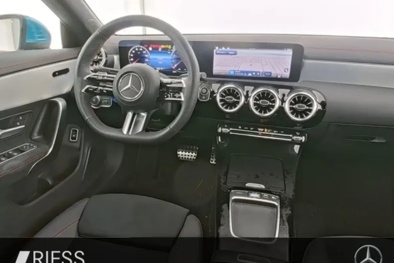 Mercedes-Benz CLA 200 din 2024 cu 9.108 km - oferta MER176305 - foto 5