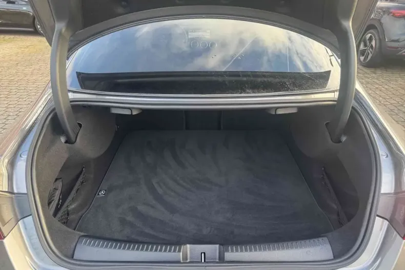 Mercedes-Benz CLA 180 din 2024 cu 16.430 km - oferta MER176314 - foto 6