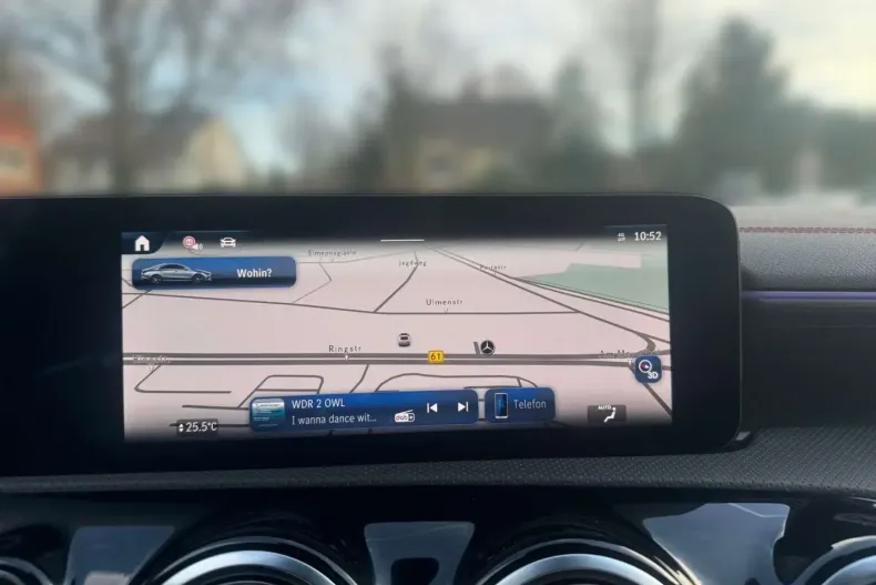 Mercedes-Benz CLA 180 din 2024 cu 16.430 km - oferta MER176314 - foto 11