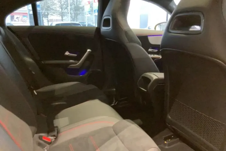 Mercedes-Benz CLA 220 din 2022 cu 77.917 km - oferta MER176315 - foto 6