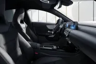 Mercedes-Benz CLA 200 din 2024 cu 11.310 km - oferta MER176316 - foto 6