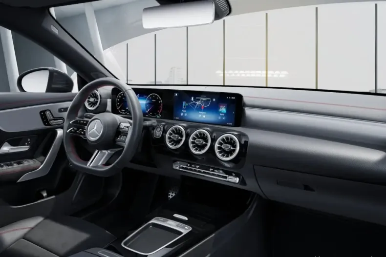 Mercedes-Benz CLA 200 din 2024 cu 11.310 km - oferta MER176316 - foto 8