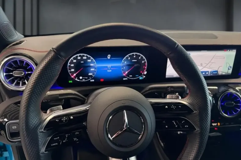 Mercedes-Benz CLA 200 din 2024 cu 7.604 km - oferta MER176318 - foto 6