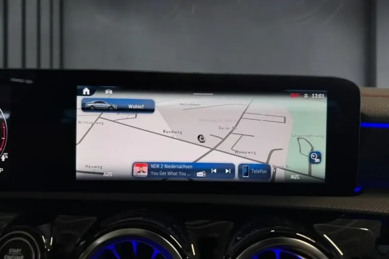 Mercedes-Benz CLA 200 din 2024 cu 7.604 km - oferta MER176318 - foto 7