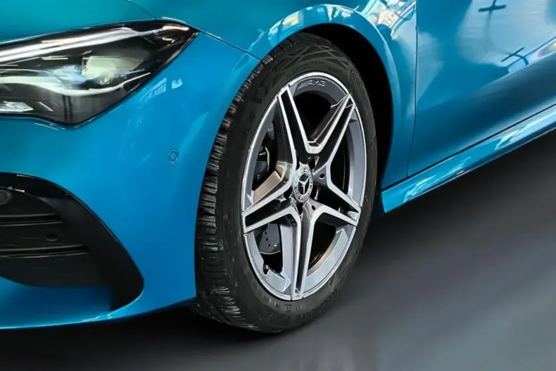 Mercedes-Benz CLA 200 din 2024 cu 7.604 km - oferta MER176318 - foto 16