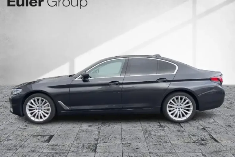 BMW 530 din 2022 cu 100.181 km - oferta BMW176325 - foto 3