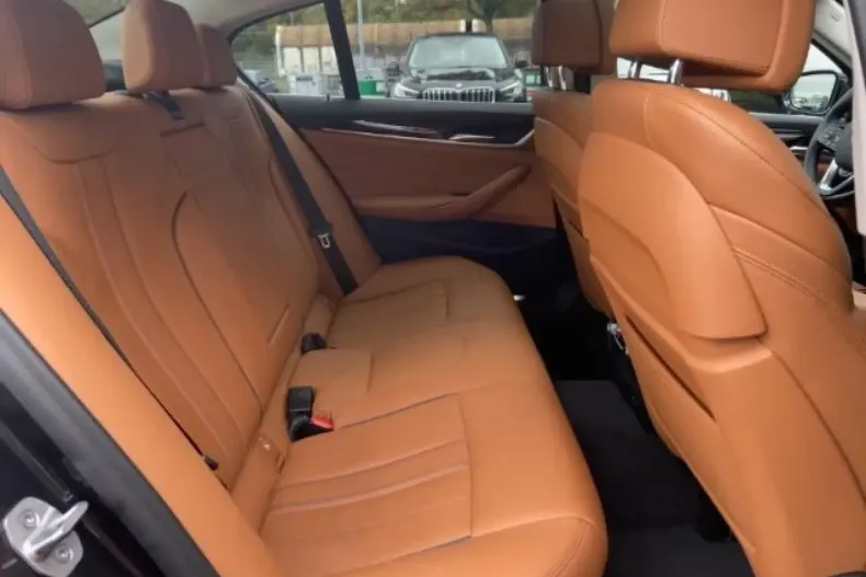 BMW 530 din 2022 cu 100.181 km - oferta BMW176325 - foto 14