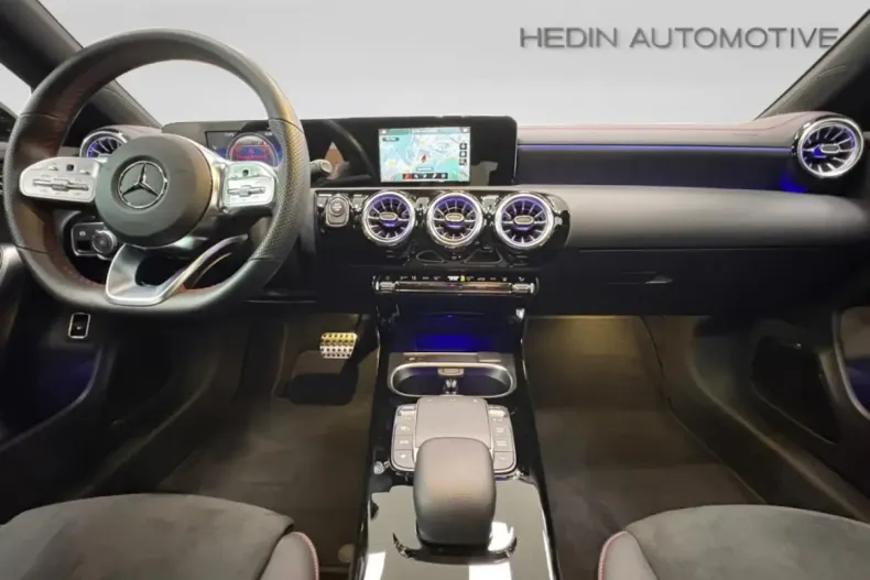 Mercedes-Benz CLA 250 din 2022 cu 15.276 km - oferta MER176327 - foto 10