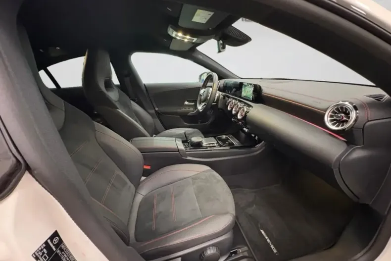 Mercedes-Benz CLA 250 din 2022 cu 15.276 km - oferta MER176327 - foto 14