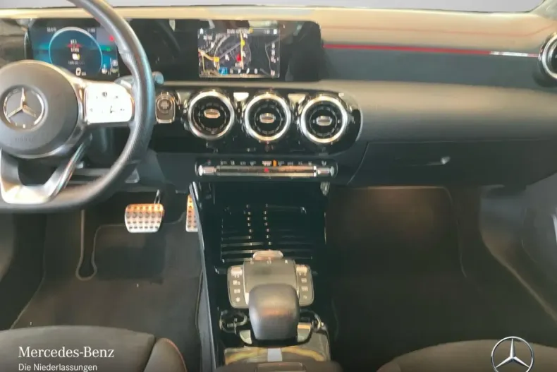 Mercedes-Benz CLA 250 din 2022 cu 57.301 km - oferta MER176330 - foto 12