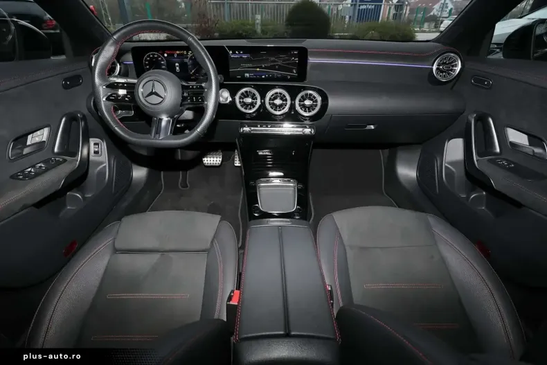 Mercedes-Benz CLA 200 din 2024 cu 9.980 km - oferta MER176342 - foto 5