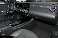 Mercedes-Benz CLA 200 din 2024 cu 9.980 km - oferta MER176342 - foto 7