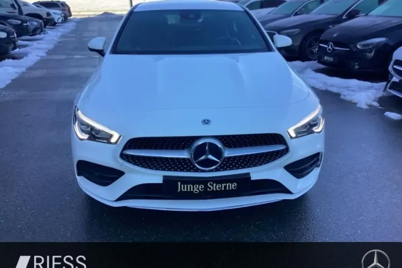 Mercedes-Benz CLA 250 din 2022 cu 49.672 km - oferta MER176343 - foto 2