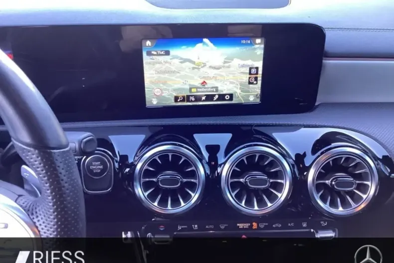 Mercedes-Benz CLA 250 din 2022 cu 49.672 km - oferta MER176343 - foto 9