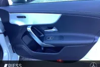 Mercedes-Benz CLA 250 din 2022 cu 49.672 km - oferta MER176343 - foto 18