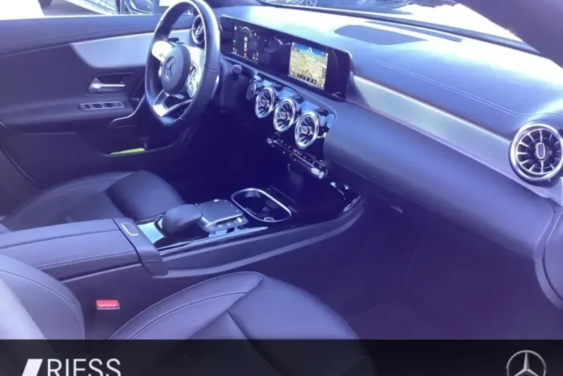 Mercedes-Benz CLA 250 din 2022 cu 49.672 km - oferta MER176343 - foto 19