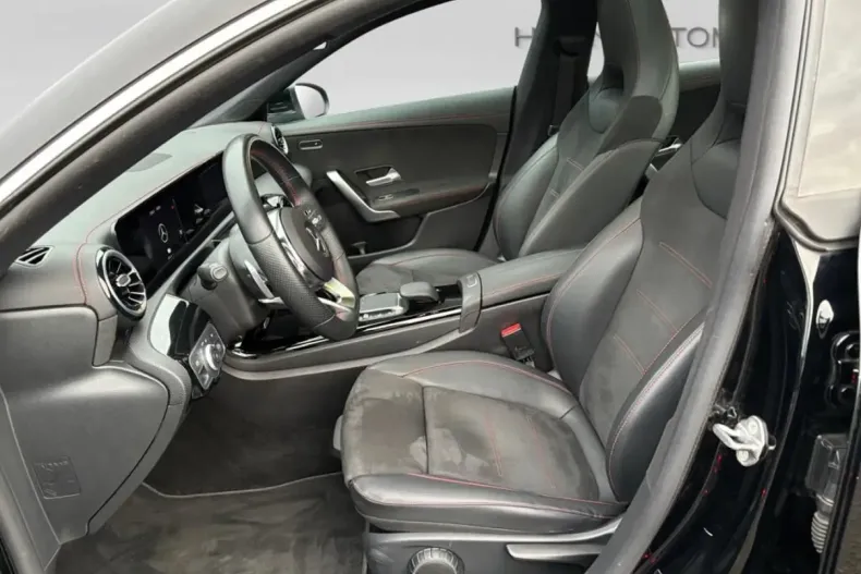 Mercedes-Benz CLA 250 din 2022 cu 99.215 km - oferta MER176344 - foto 10