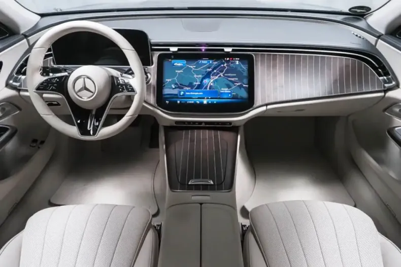 Mercedes-Benz E 400 din 2024 cu 23.386 km - oferta MER176352 - foto 6