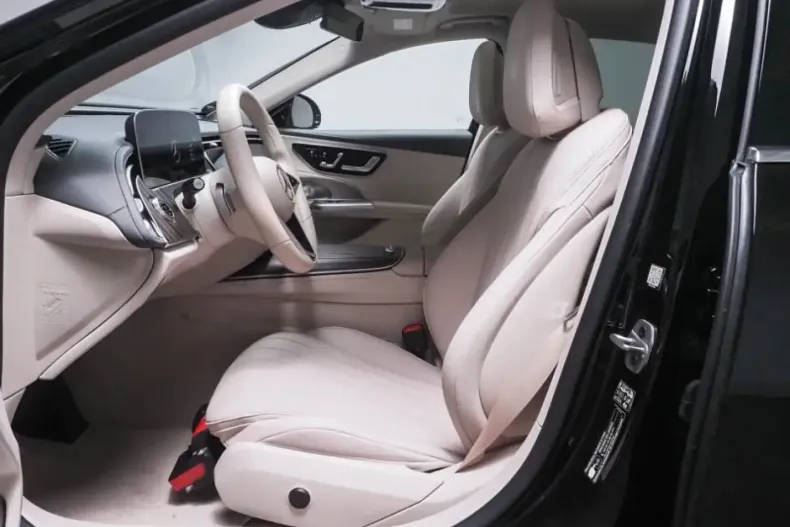 Mercedes-Benz E 400 din 2024 cu 23.386 km - oferta MER176352 - foto 9