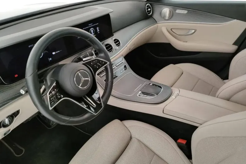 Mercedes-Benz E 300 din 2022 cu 96.369 km - oferta MER176353 - foto 6