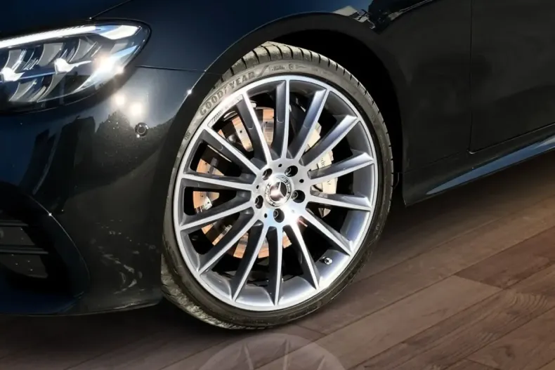 Mercedes-Benz E 450 din 2022 cu 30.321 km - oferta MER176360 - foto 2